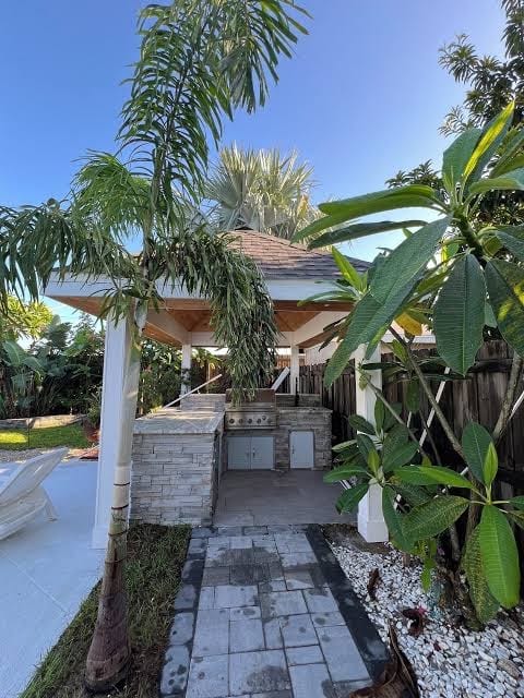 Private Heated Pool - Minutes to Siesta and Lido