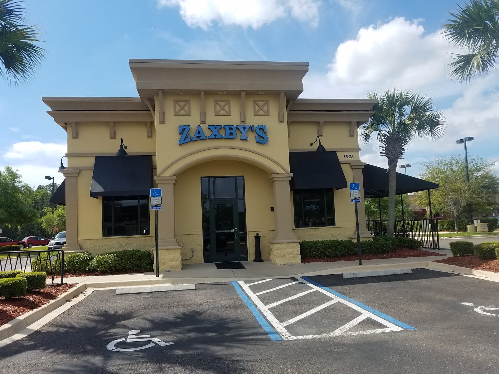 Zaxbys Chicken Fingers & Buffalo Wings, photo 2