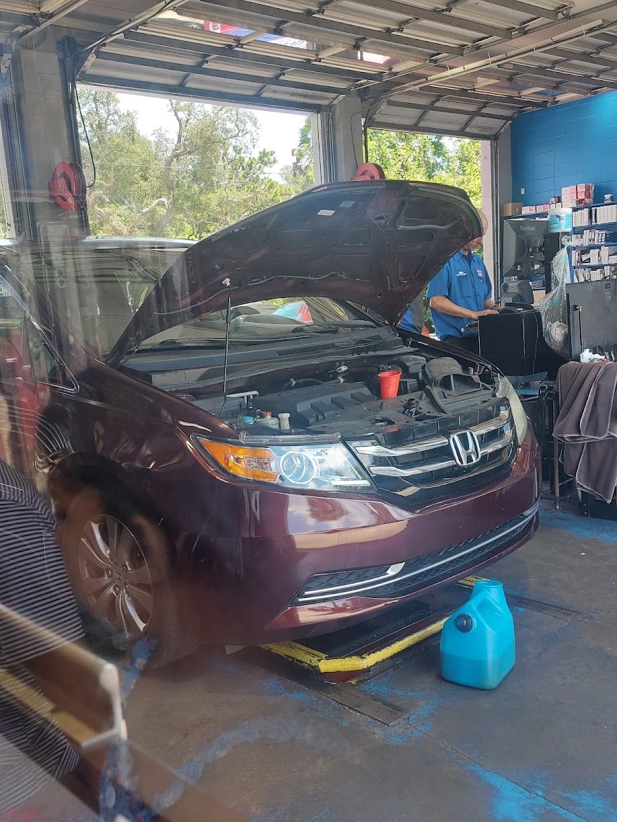 Express Oil Change & Tire Engineers, photo 4