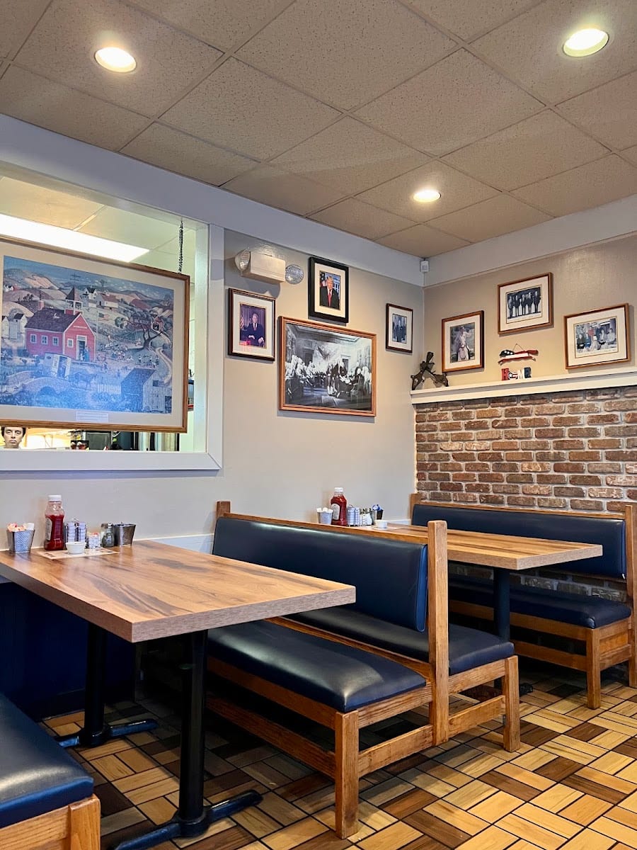 Sara’s Family Restaurant, photo 4