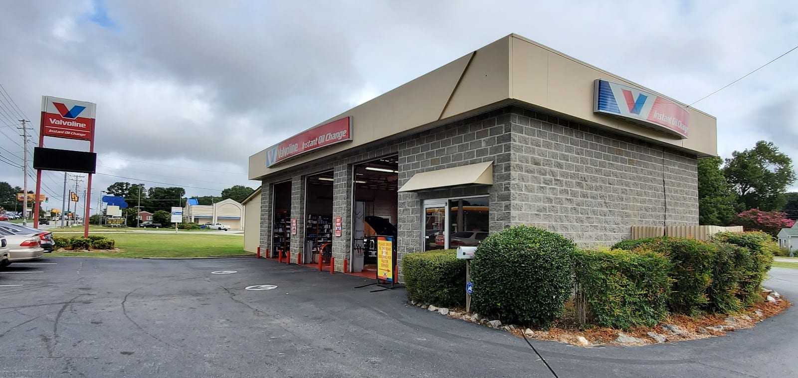 Valvoline Instant Oil Change, photo 4
