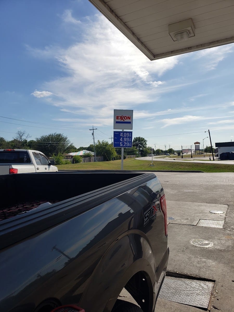 Exxon, photo 3