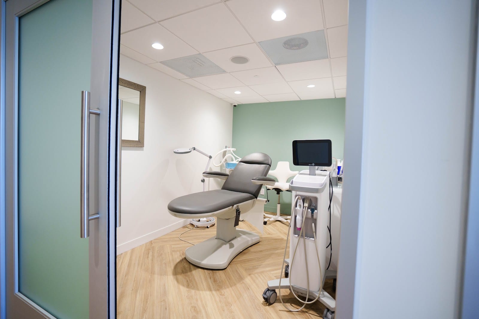 Radiant Beauty Skin Care Med Spa, photo 3