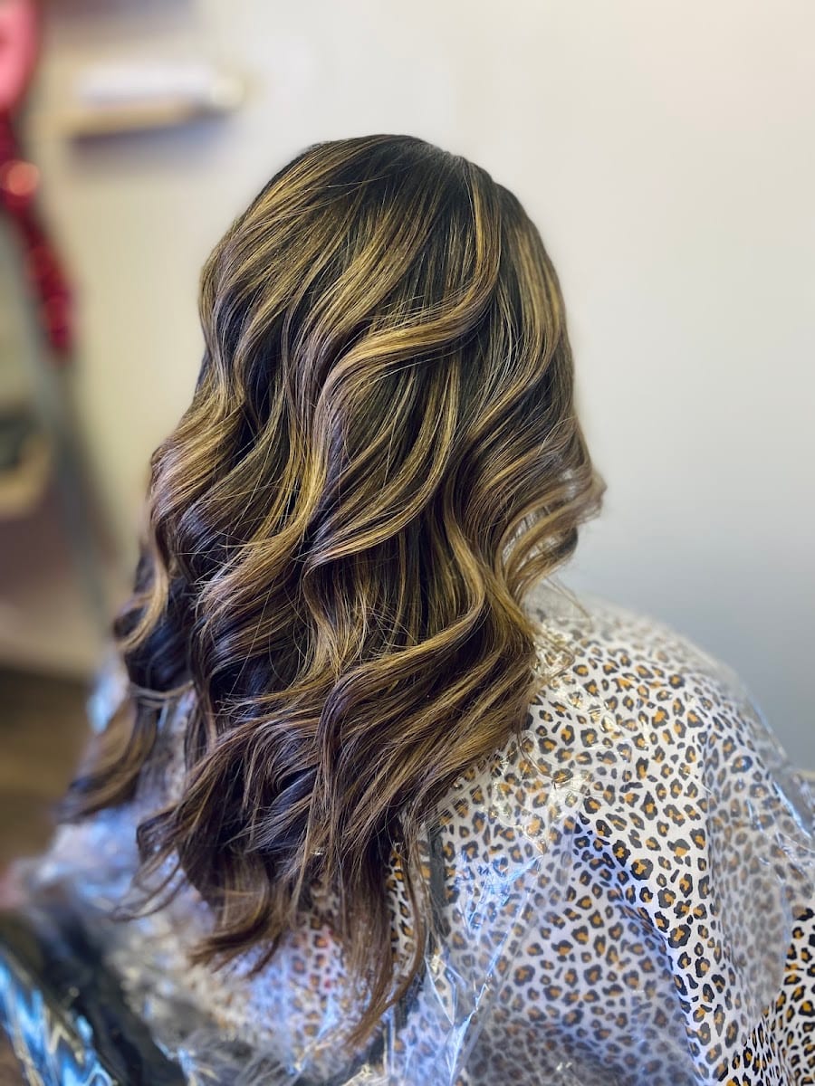 Glow Up Beauty Bar, photo 3