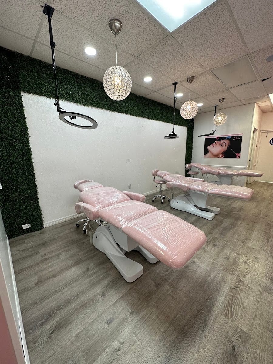 Glamorous House of Beauty