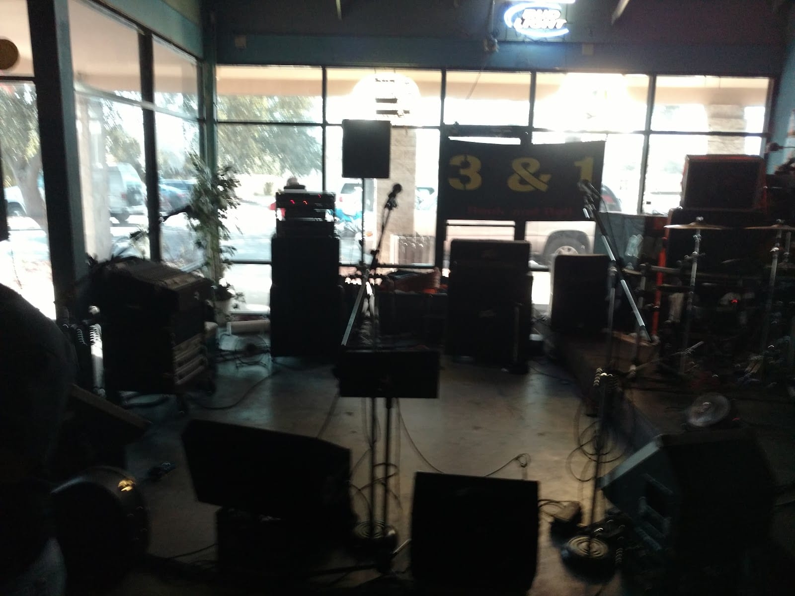 Crackers Lounge, photo 4