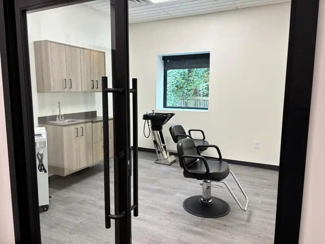 Sola Salons, photo 2