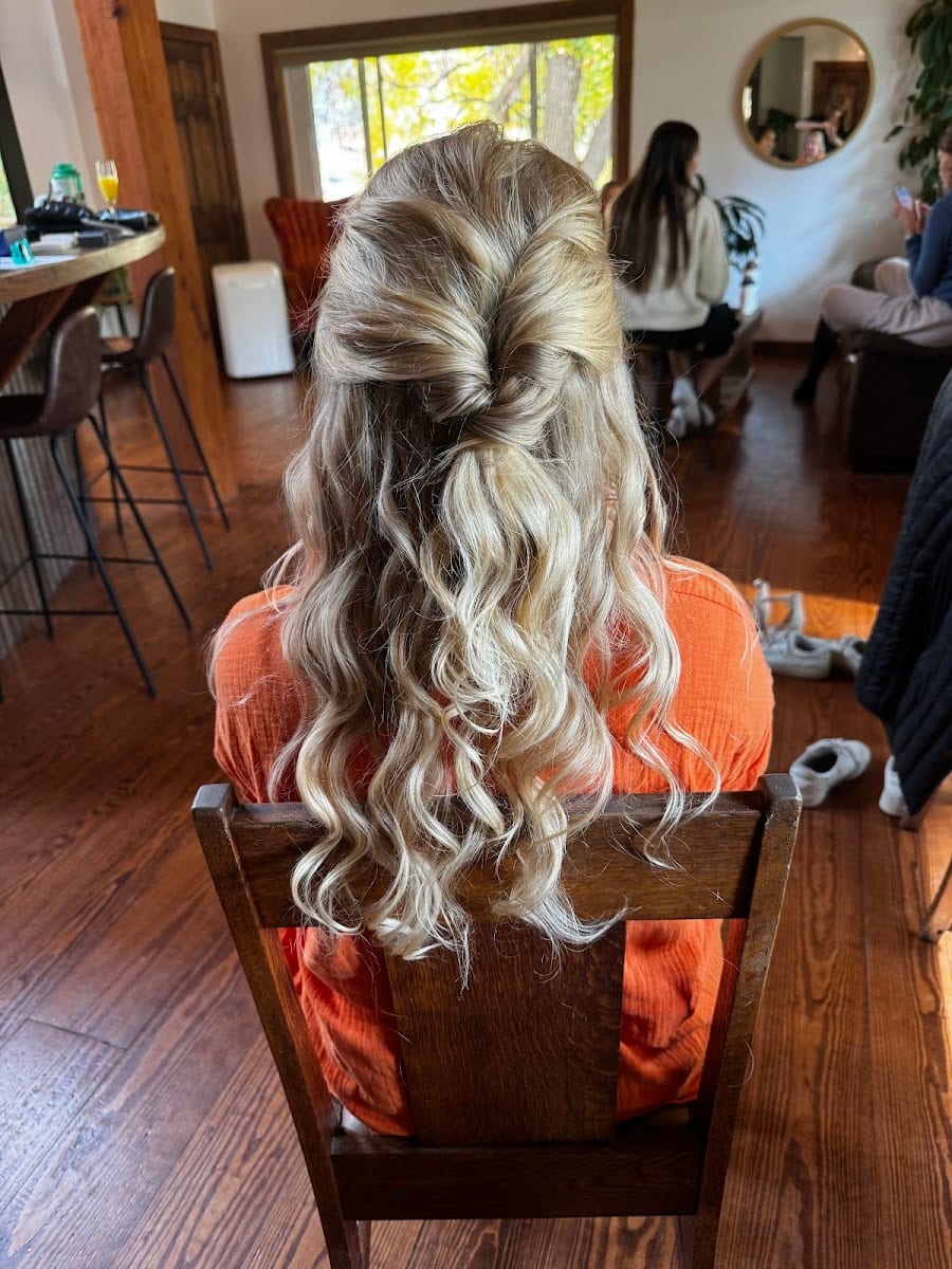 Estes Park Salon, photo 4
