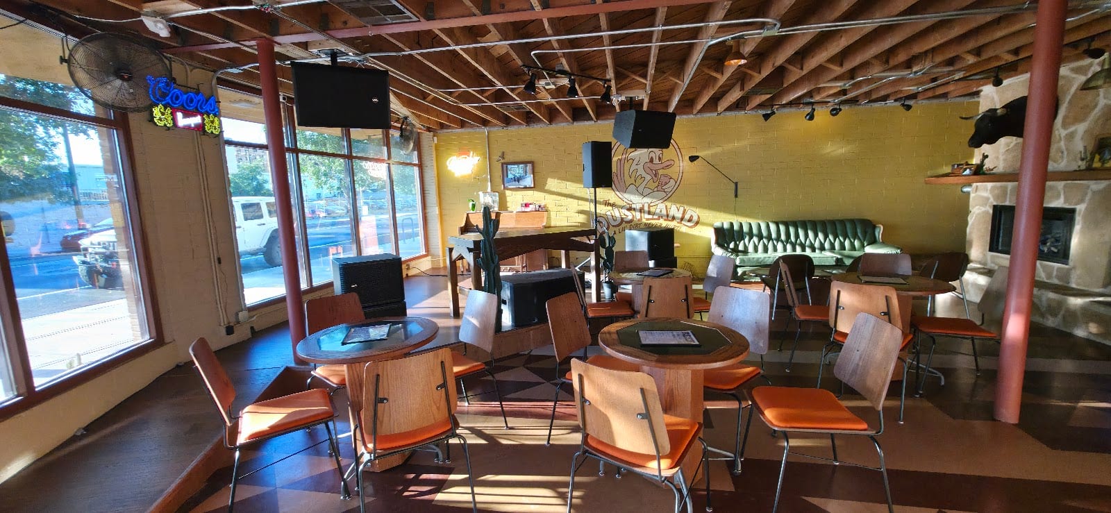 The Dustland Bar, photo 2