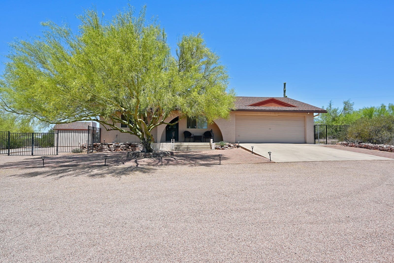 Veronica Rathunde - RE/MAX Fine Properties - The Bonnie Burke Team