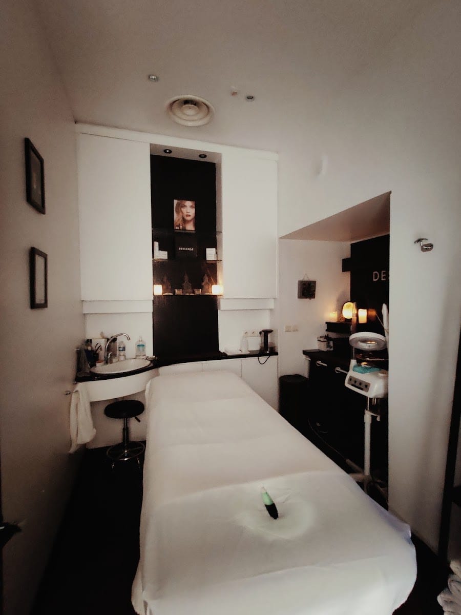cindy esthéticienne masseuse maquilleuse