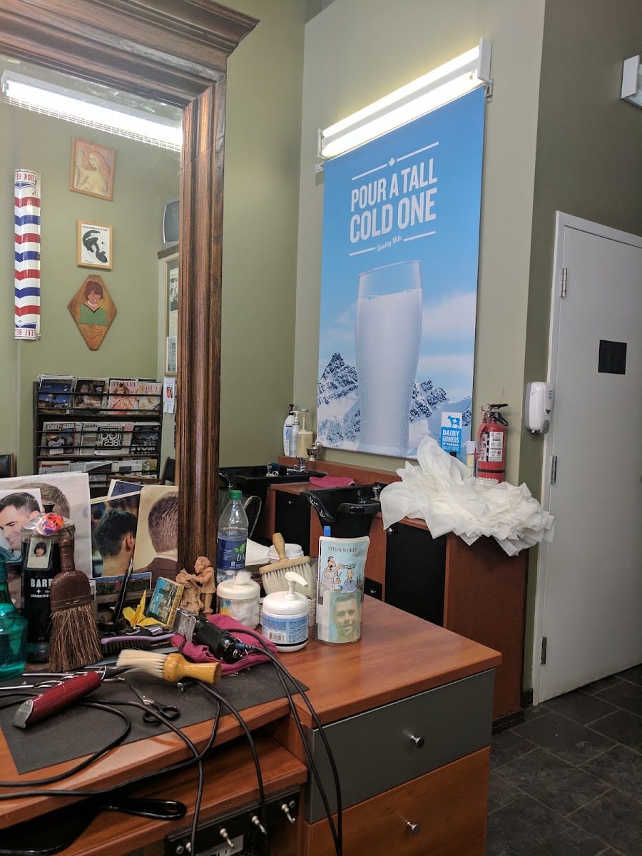 Aristotelis Barber Shop, photo 3