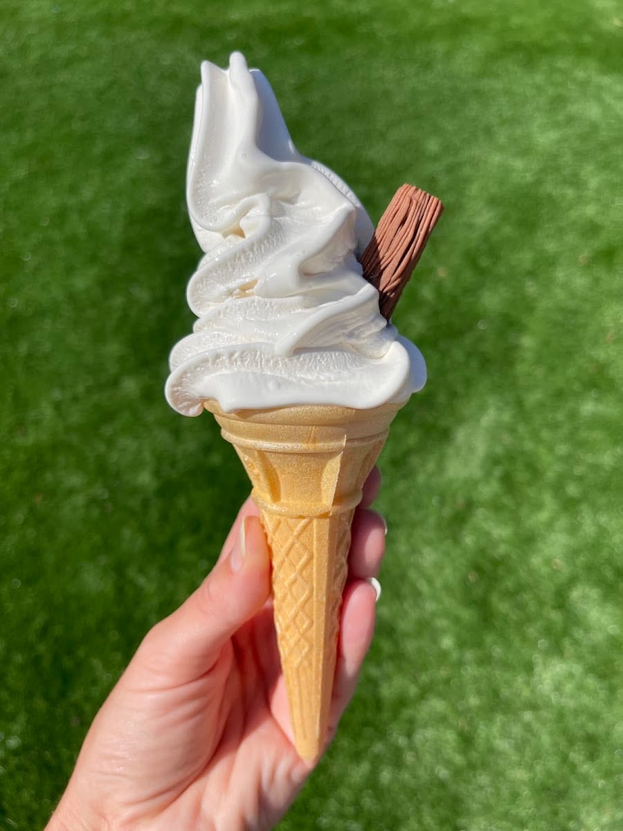 Little Miss Whippy - Ice Cream Van Hire, photo 3