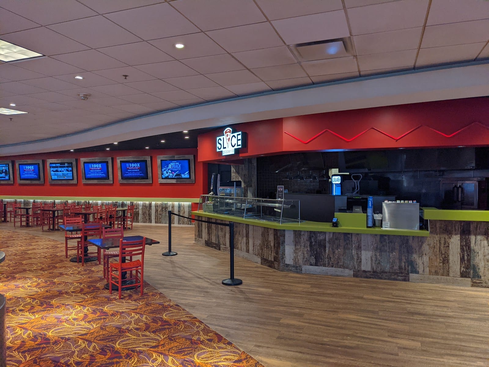 Slice Pizzeria at Harrah's Hoosier Park, photo 4