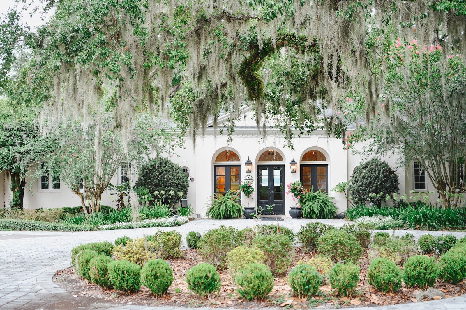 Azaleana Manor