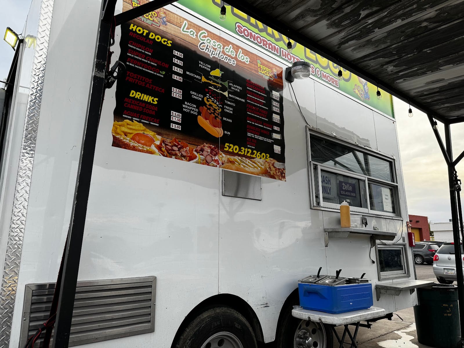 El Perro Loco Hot Dogs, photo 2