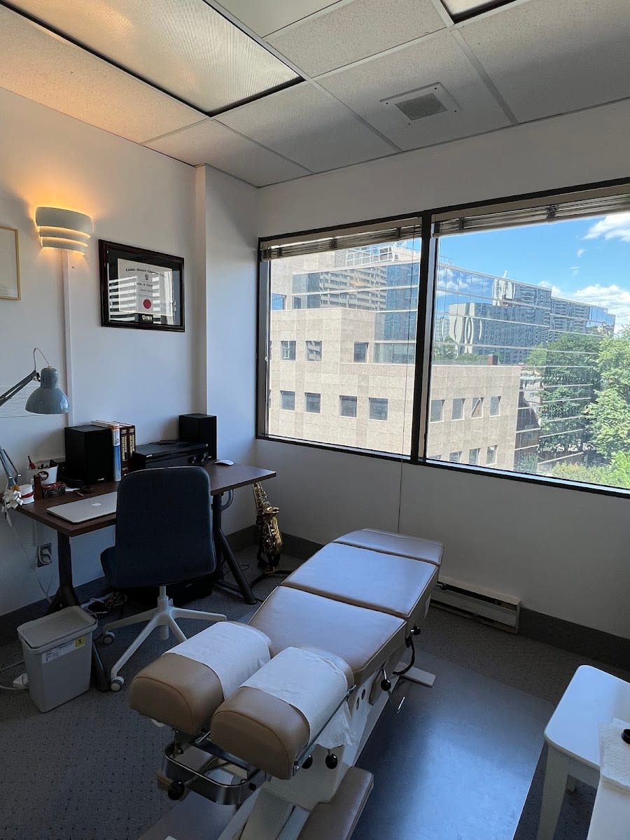 Dr. Arash Saleki, DC, Toronto-Chiropractor