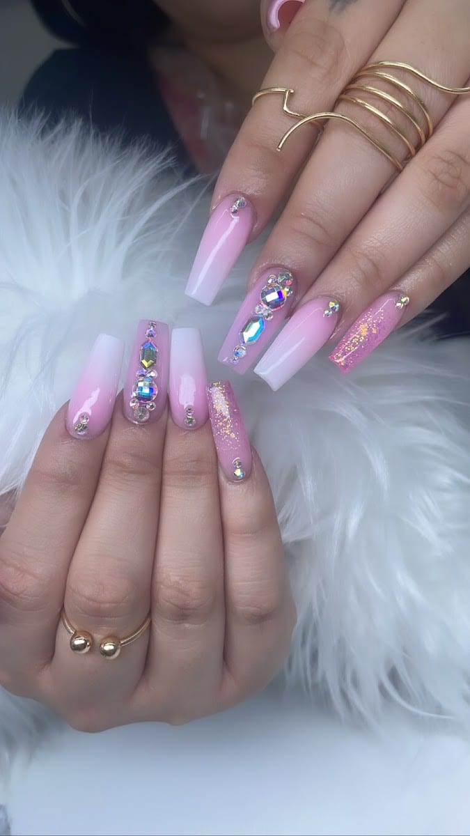 Demi’s nails salon