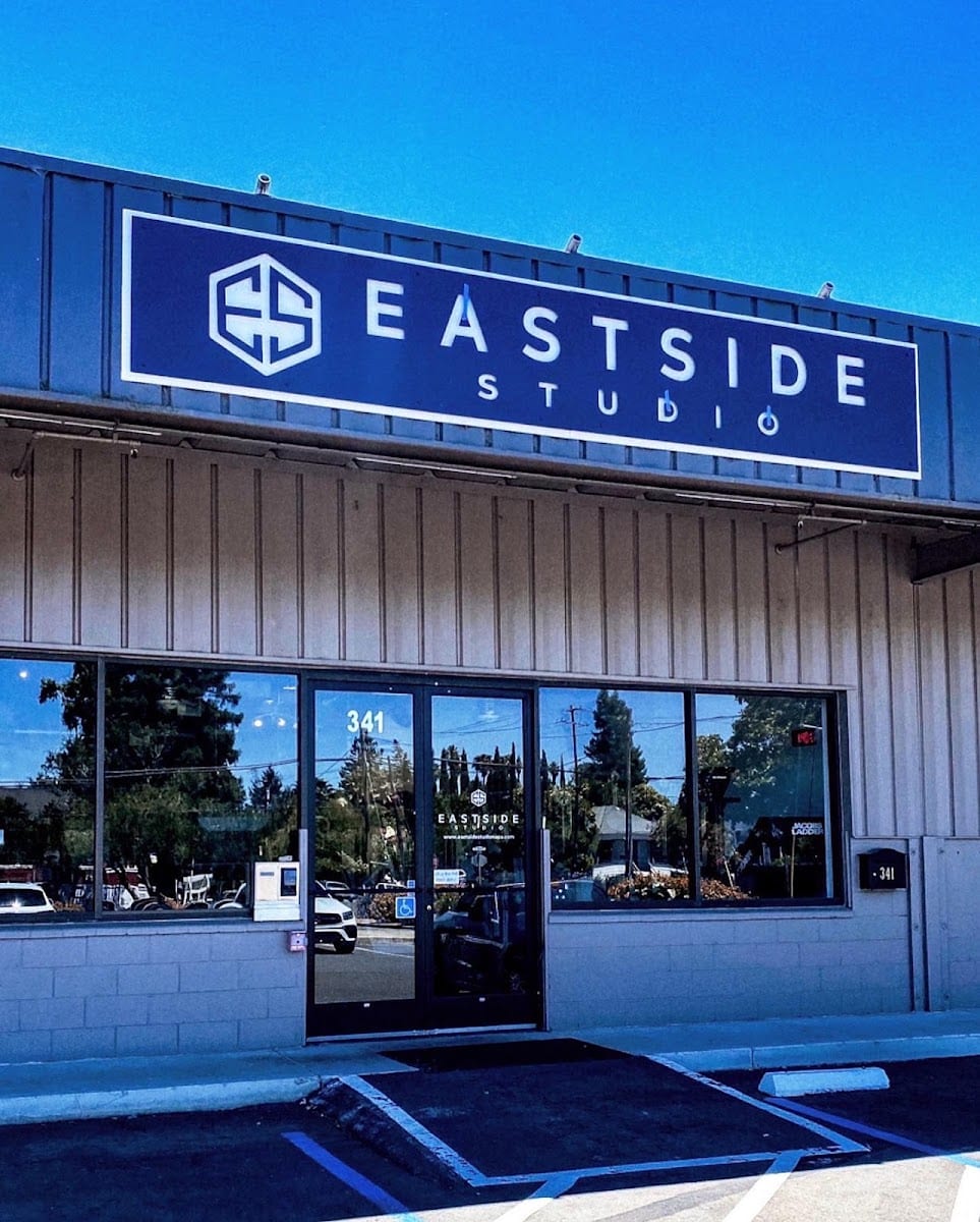 East Side Studio, photo 2