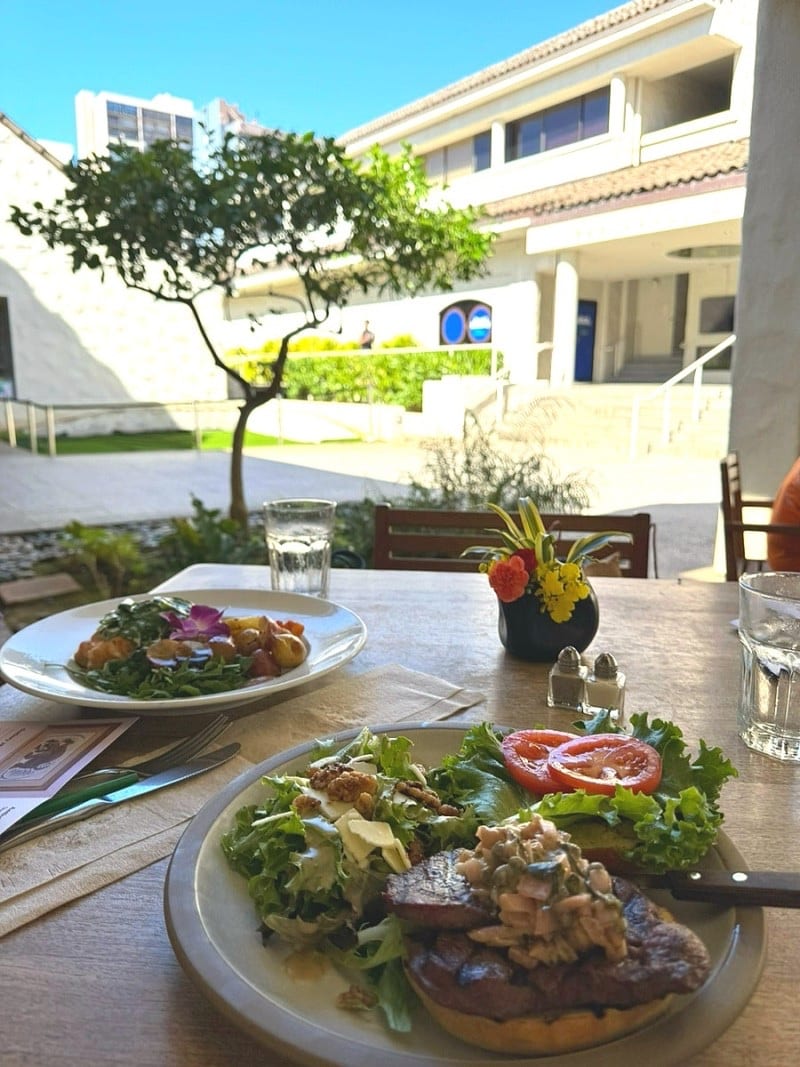 Pavilion Cafe