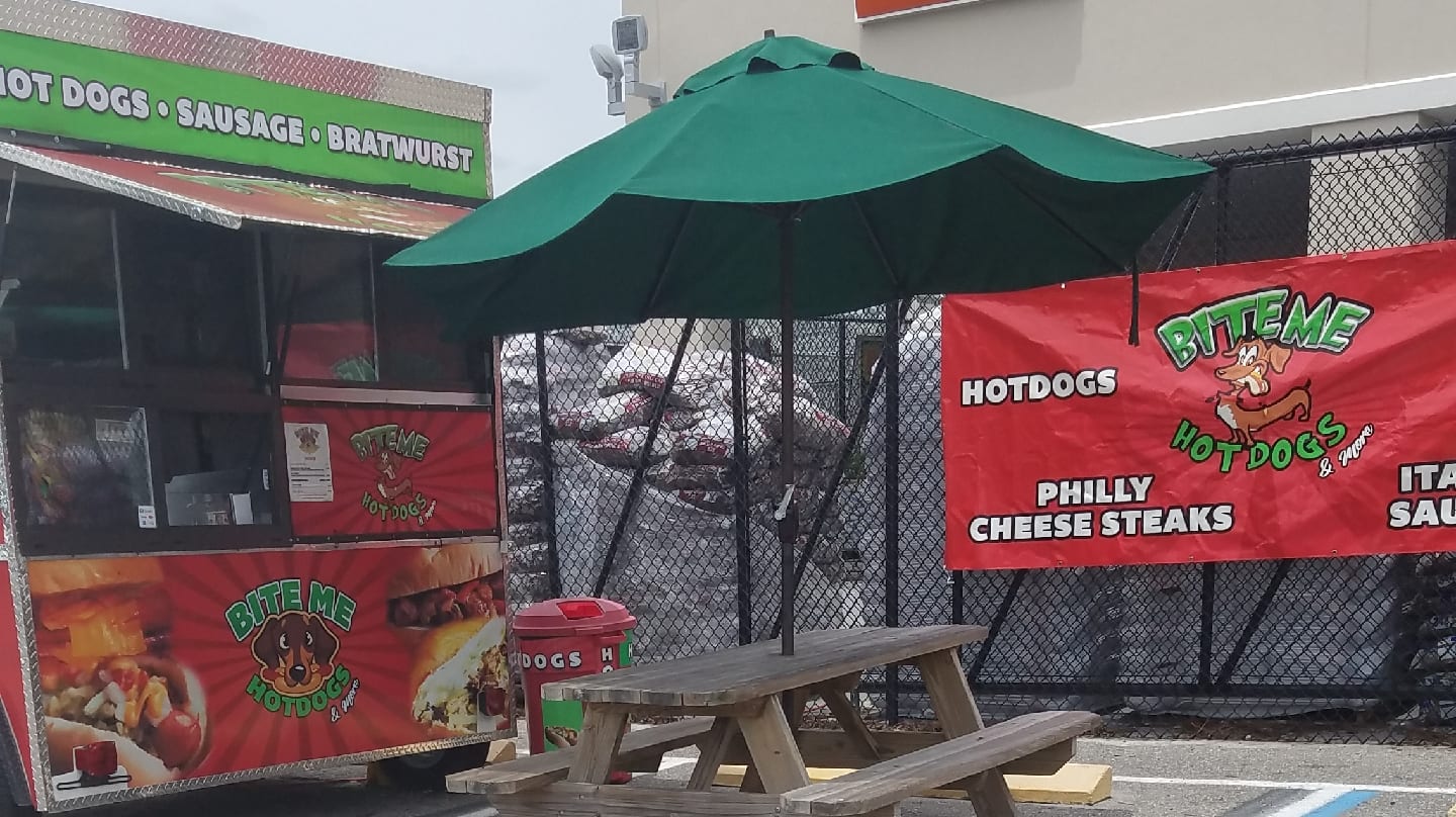 Bite Me Hot Dogs & More, photo 2