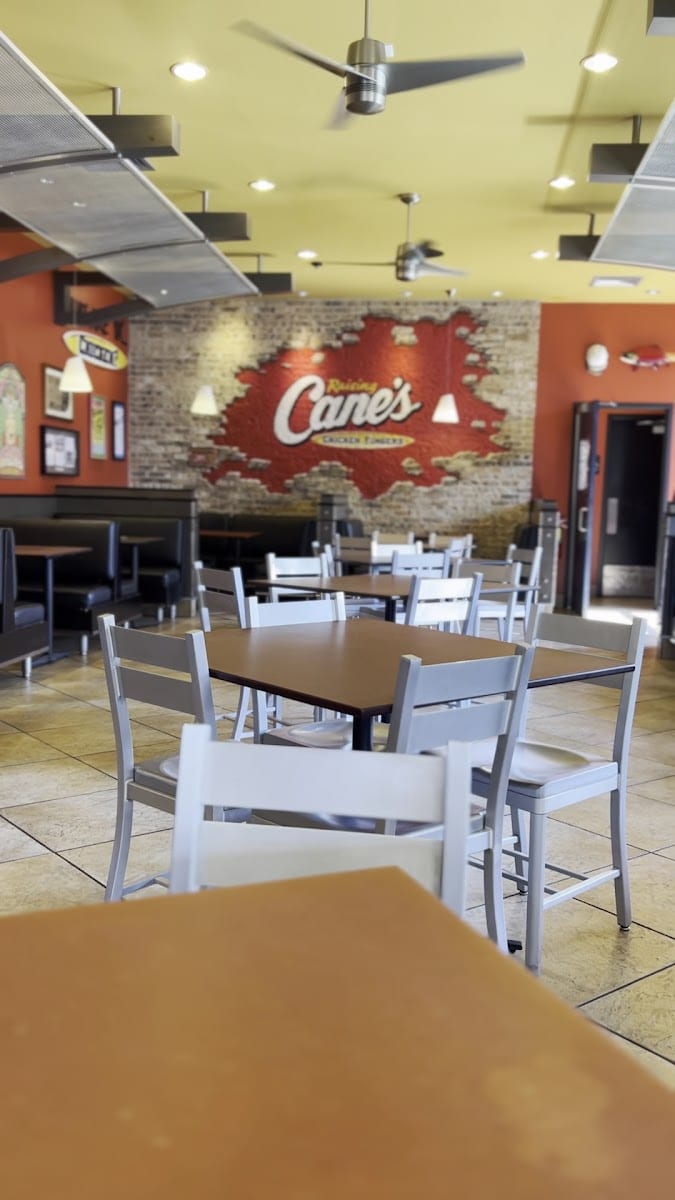 Raising Cane's Chicken Fingers, photo 3