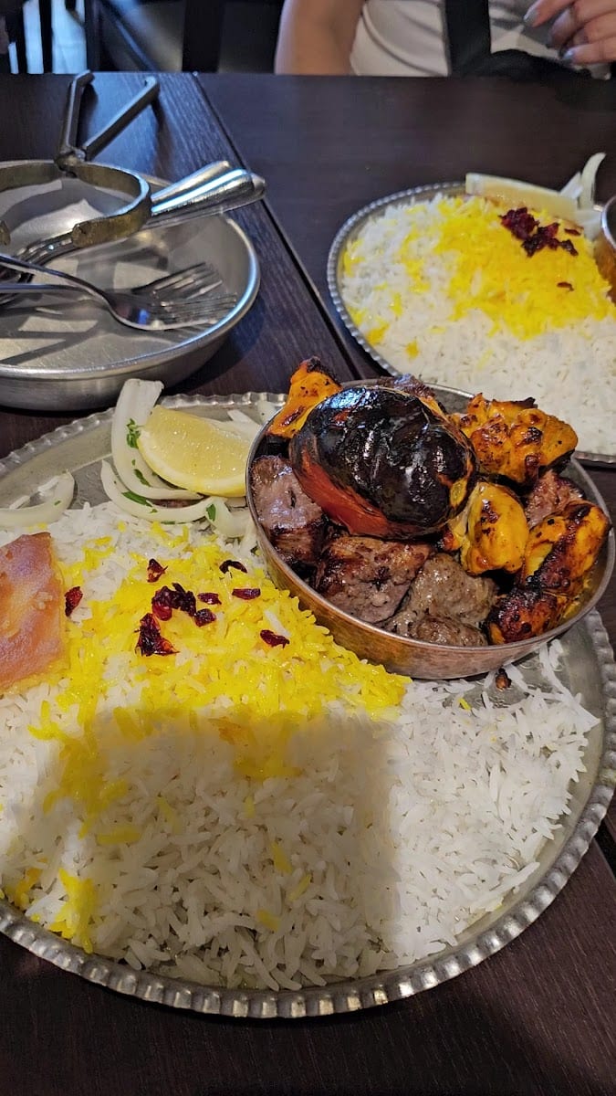Khaki Restaurant North York, photo 3