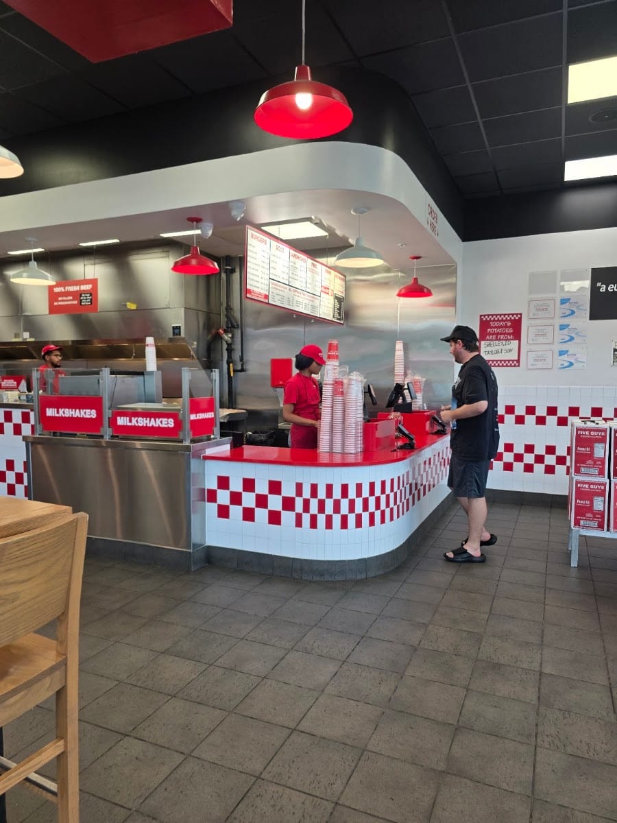 Five Guys, photo 3
