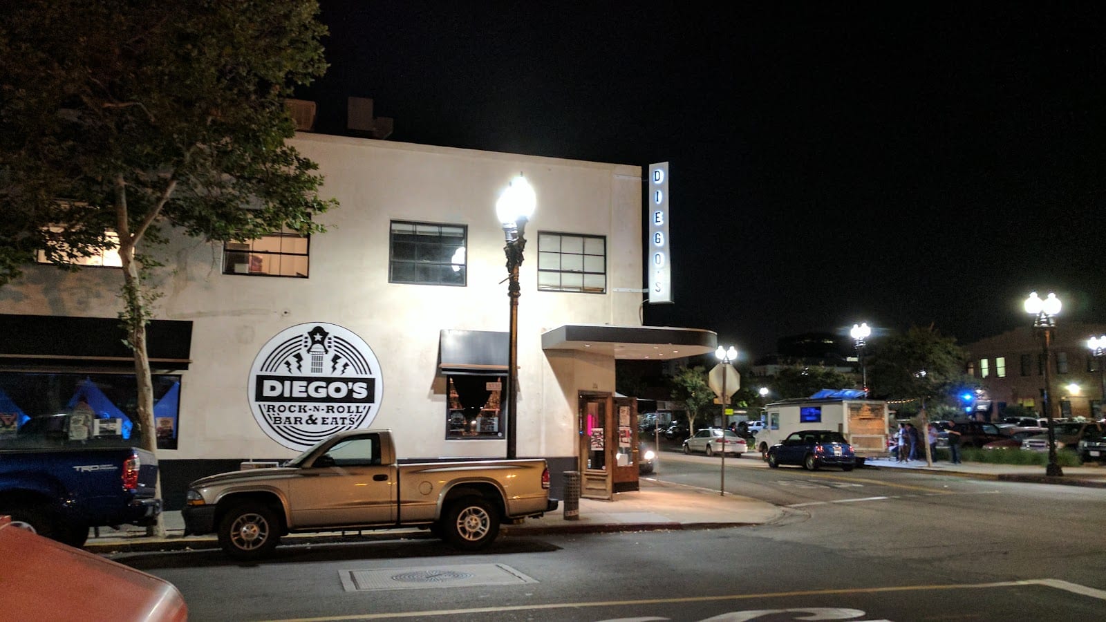 Diego’s Rock-N-Roll Bar & Eats, photo 3