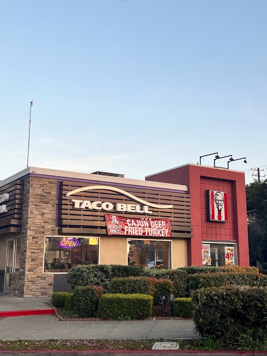 Taco Bell / KFC, photo 2