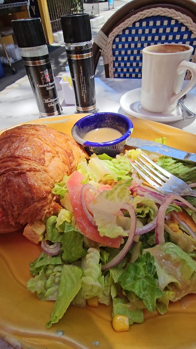 C'est La Vie - Pastries Breakfast & Dinner, photo 3