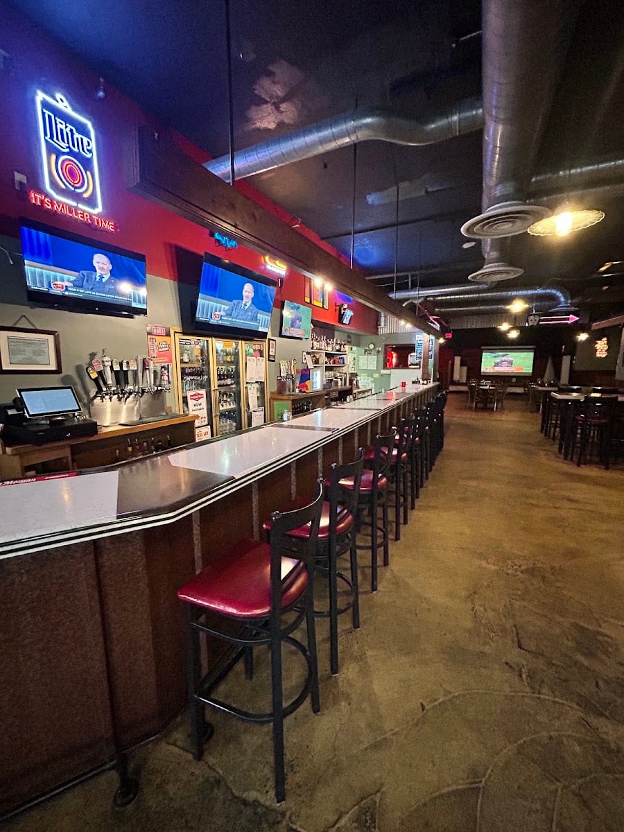 Miller's Crossing Bar and Grill, photo 3