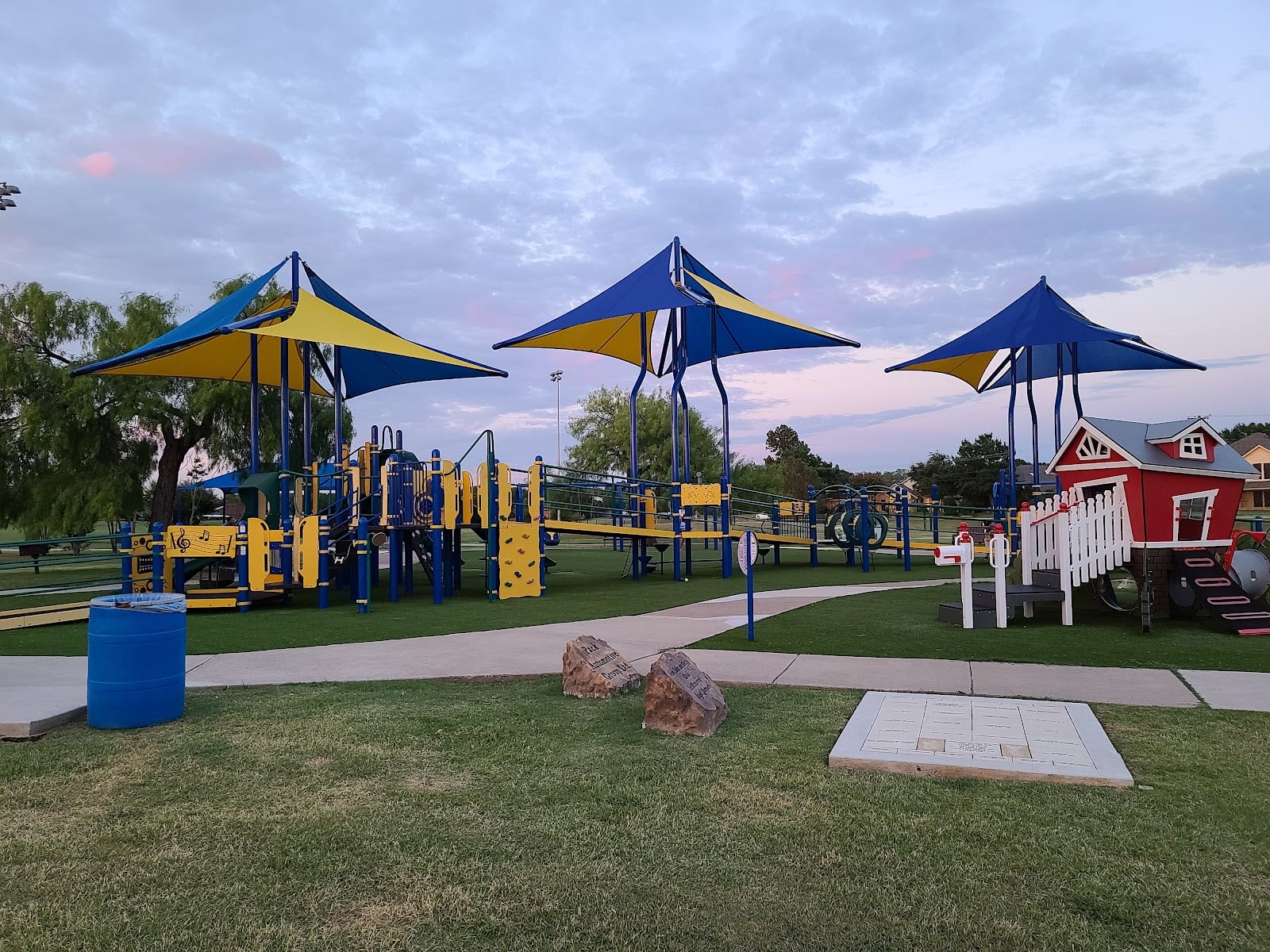 Rosemeade Recreation Center, photo 3