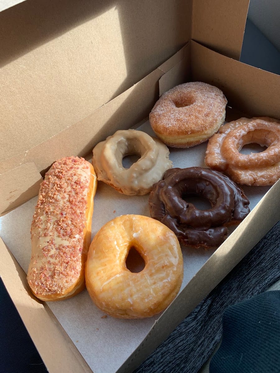 Doos Donuts