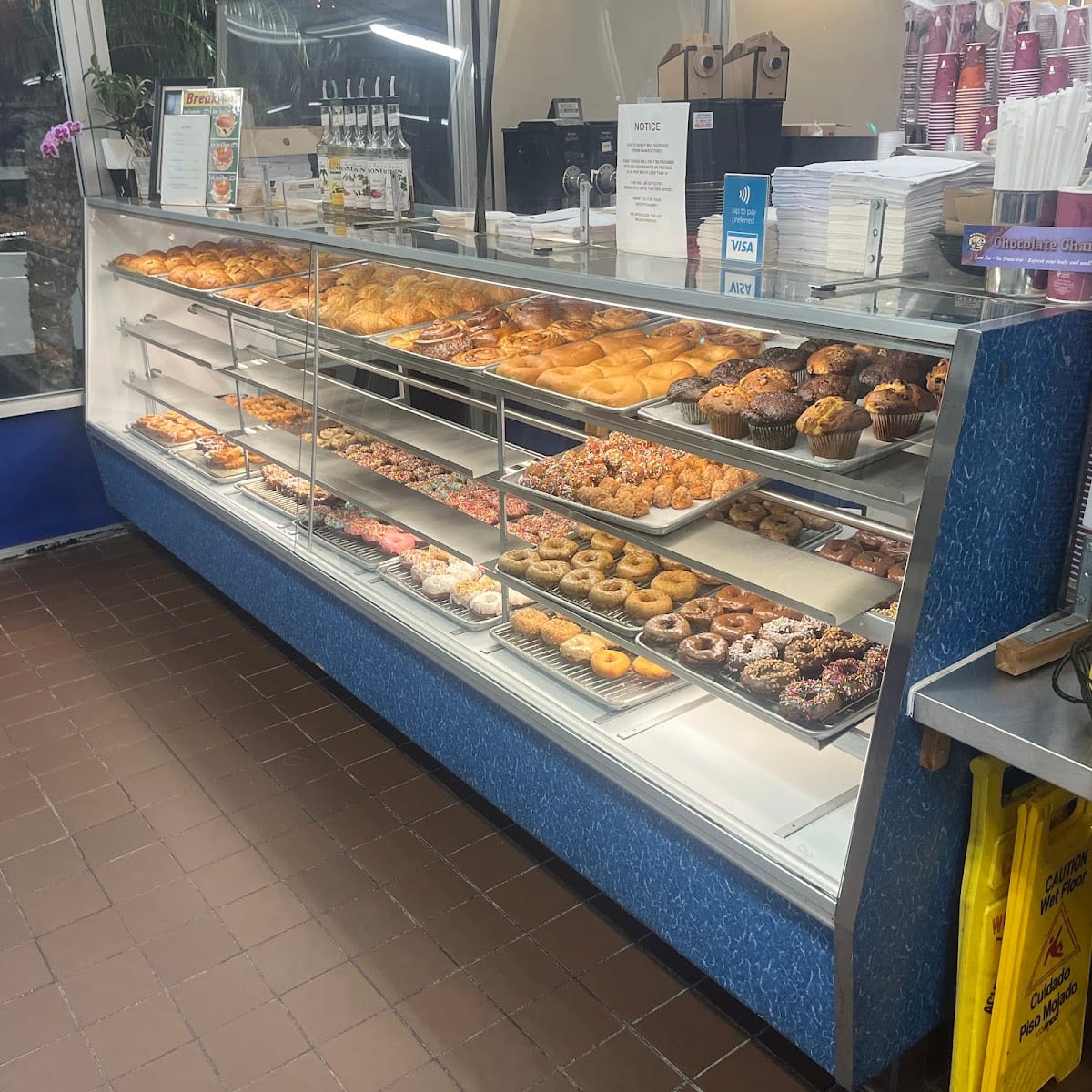 Surfin' Donuts Coffee House, photo 3