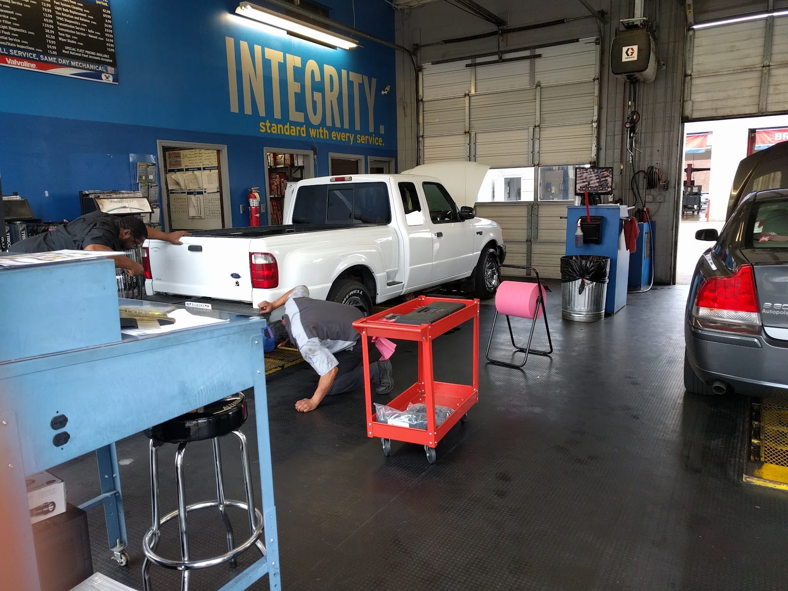 Express Oil Change & Tire Engineers