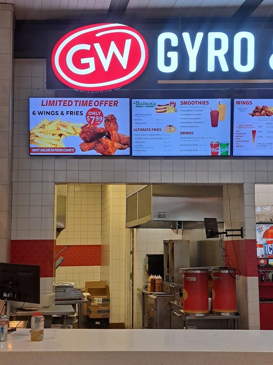 GW Gyro & Wings, photo 2
