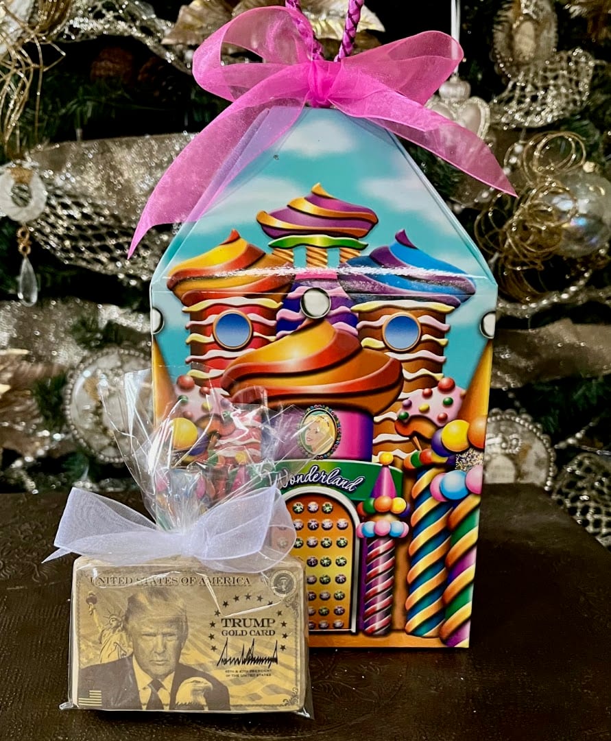Wonderland Bakery- Logo Cookies, Logo Gift Baskets, Gingerbread Cookies & Gifts, photo 4
