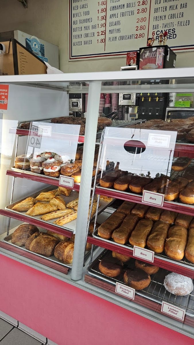 K & M Donuts, photo 3