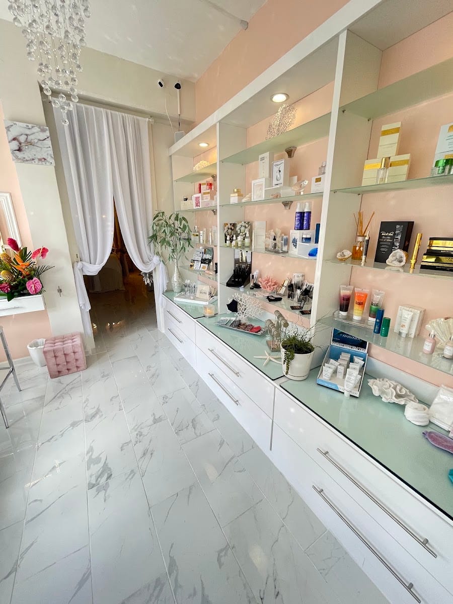 Elizaveta Neginskaya Signature Brows & Beauty Studio