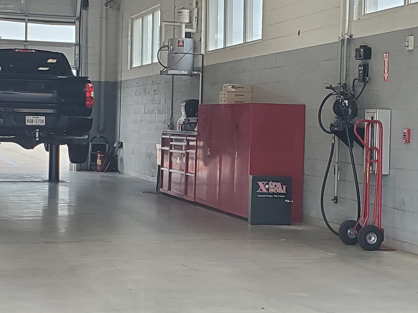 Doggett Toyota Service Department, photo 3