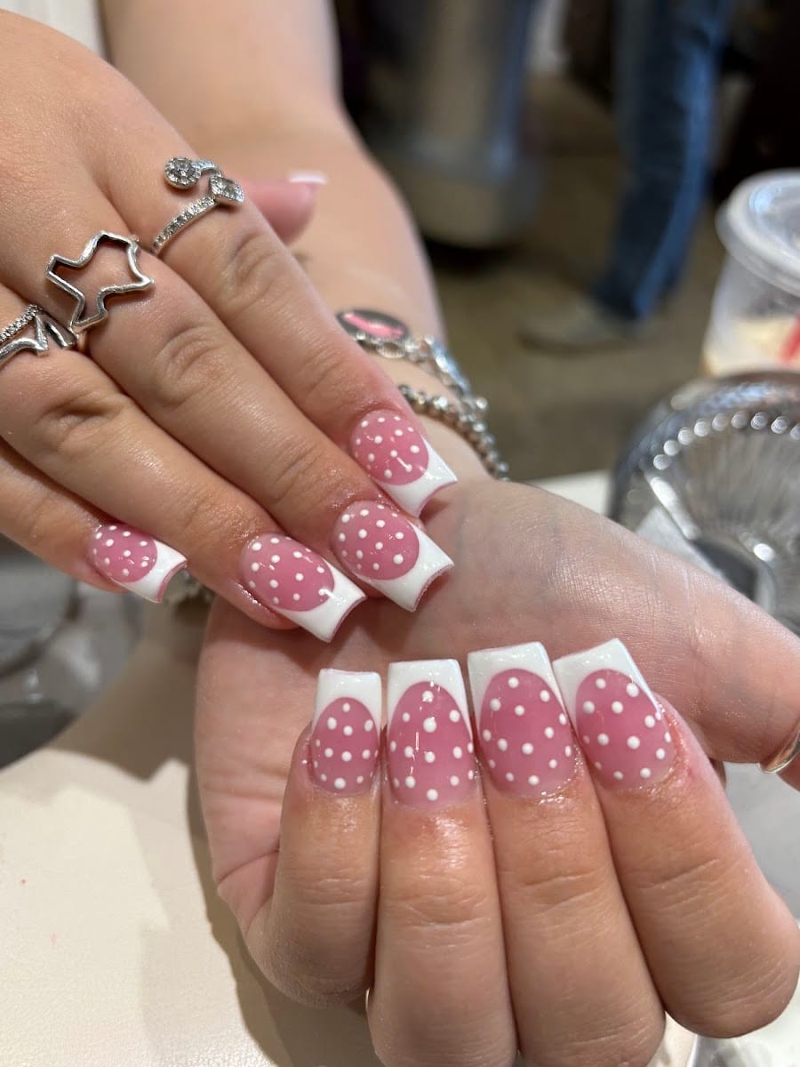 SPARKLE NAILS