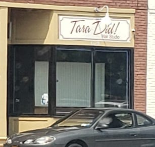 Tara Did! Hair Studio's ENTRANCE