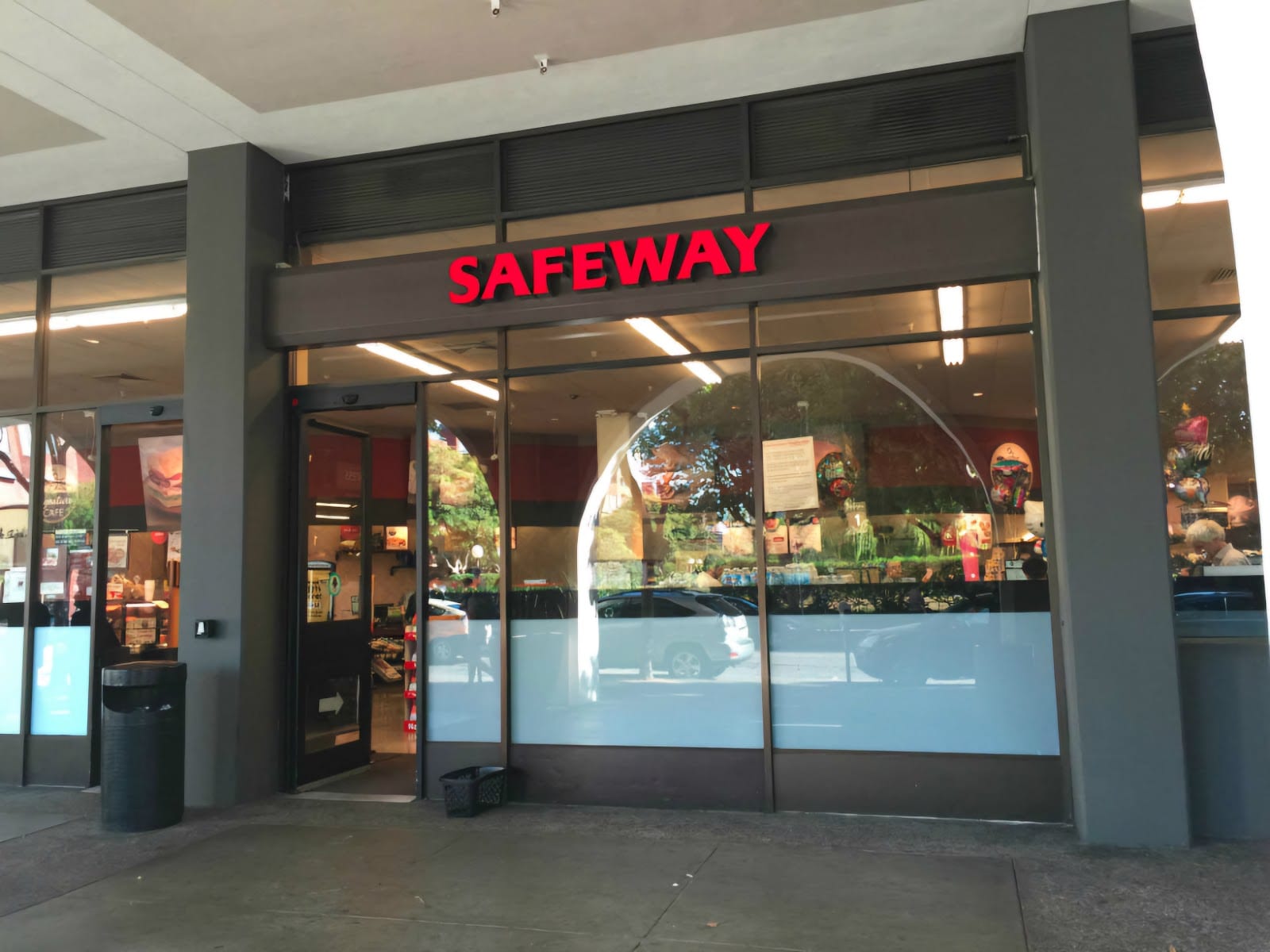 Safeway Bakery