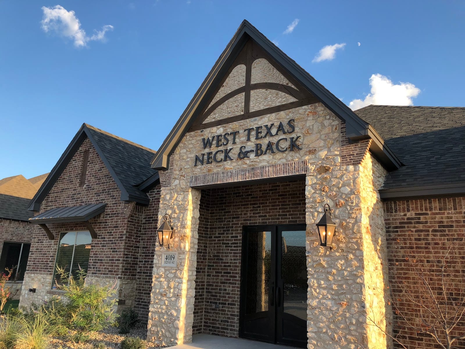 West Texas Neck & Back, photo 4