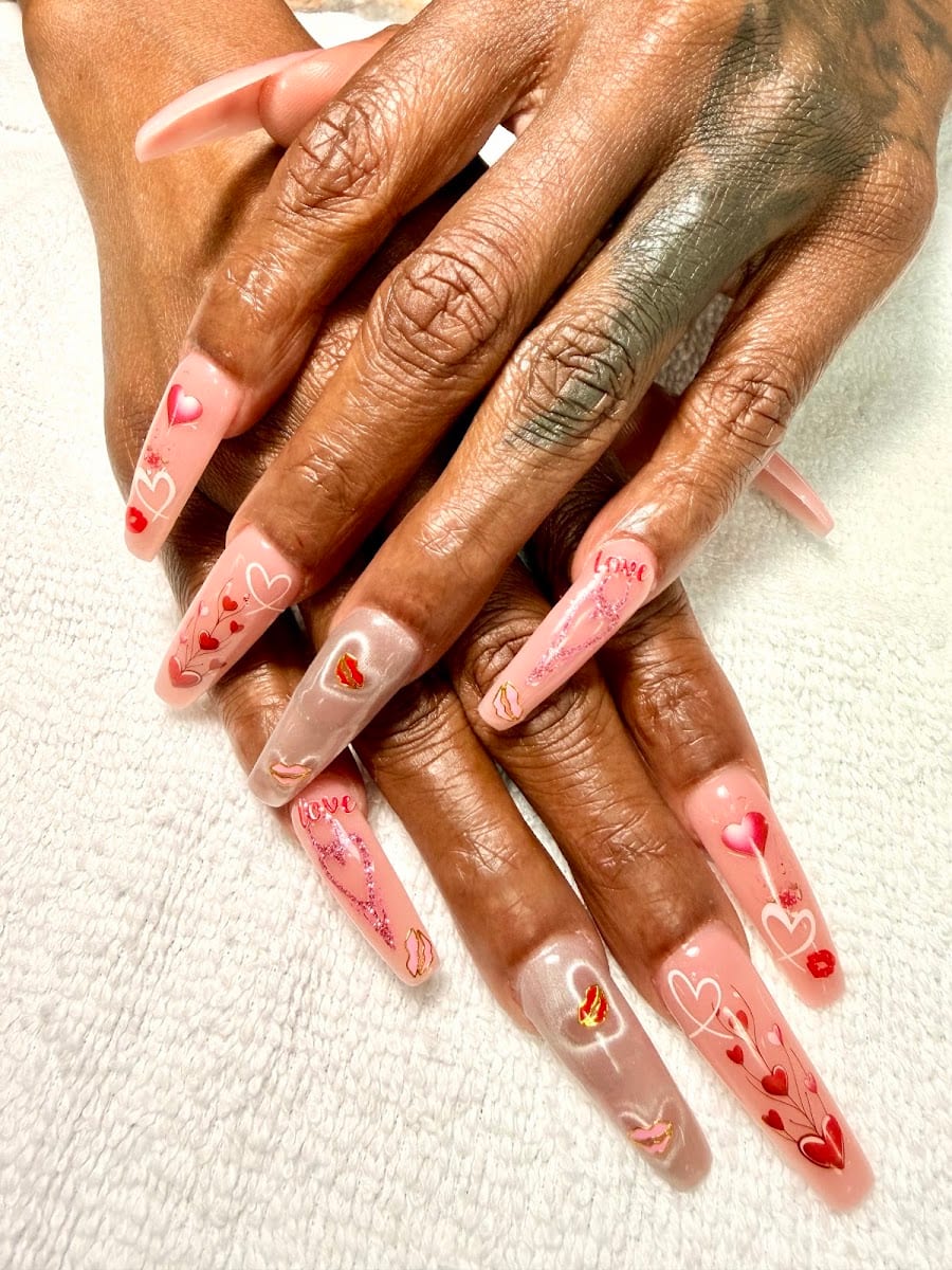 L V Nails & Salon