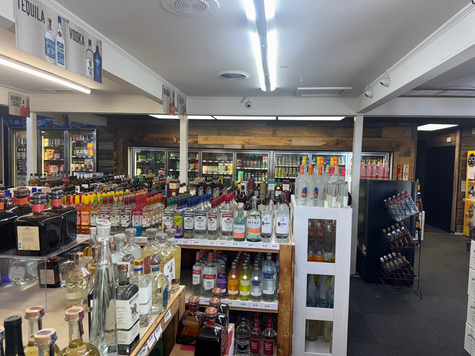 Donovan's Liquors #3, photo 4