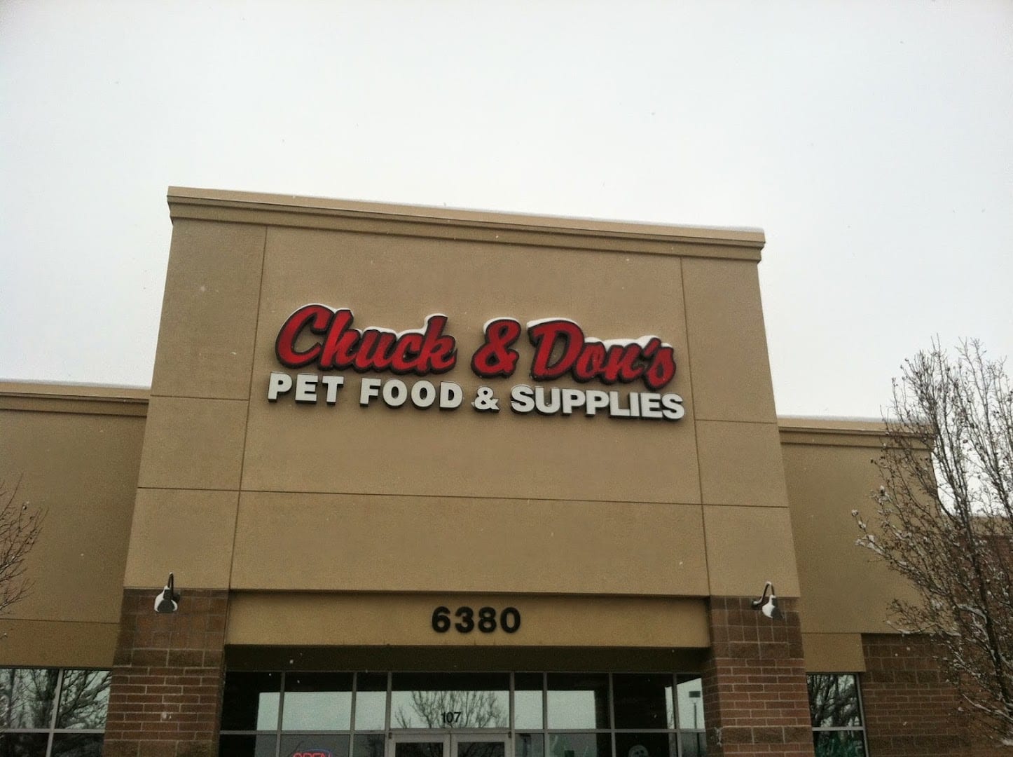 Chuck & Don's Pet Food & Supplies, photo 2