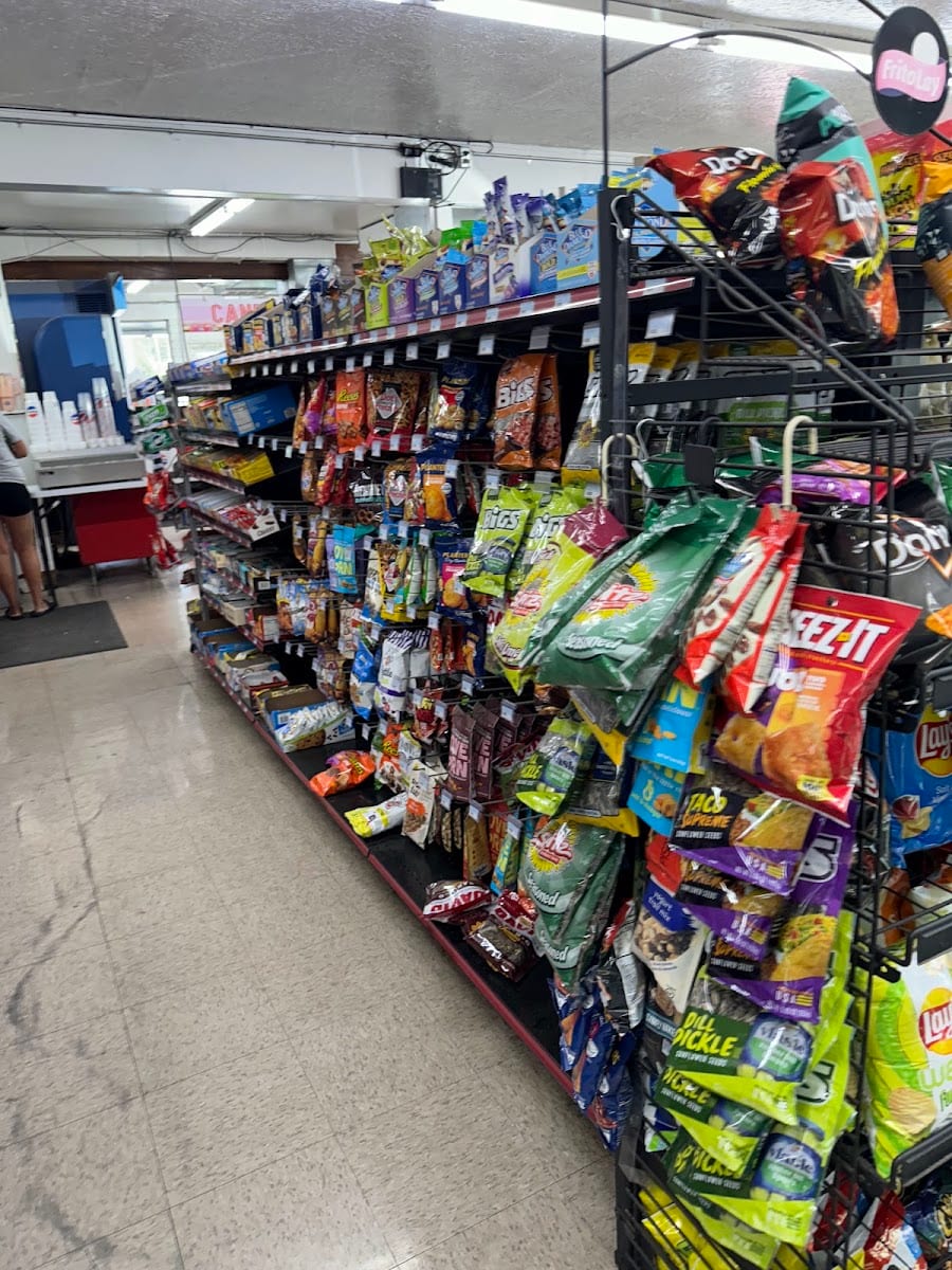 Sinclair Gas Station, photo 3