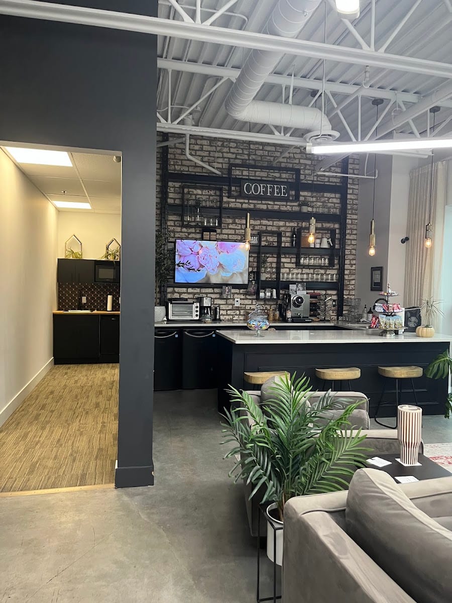 Lux CoWork - Salon Suites, photo 2